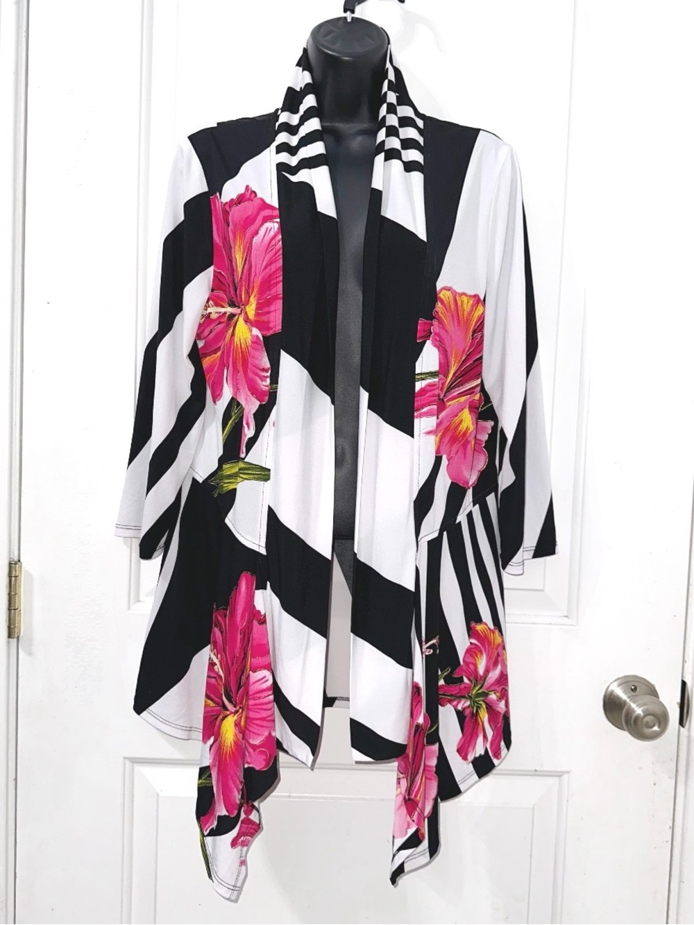 Frank Lyman,open cardigan bold black & white striped large pink hibiscus flowers